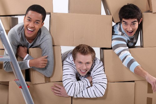 Step-by-step scheduling for furniture pick-up service in Roehampton