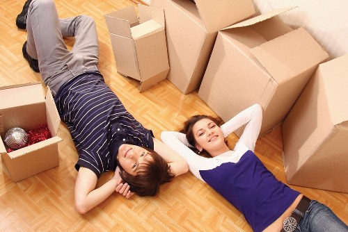 Step-by-step moving process with experts handling the packing